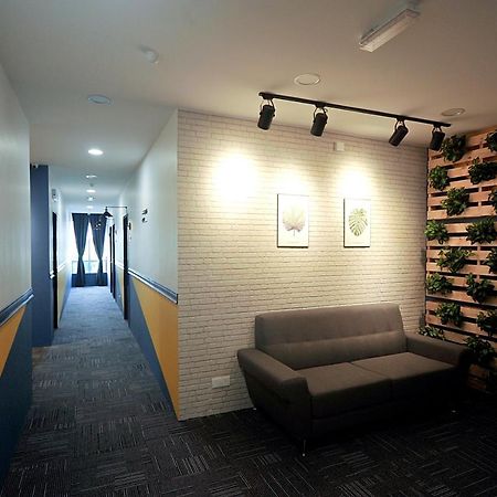 Mye Hotel Муар Экстерьер фото